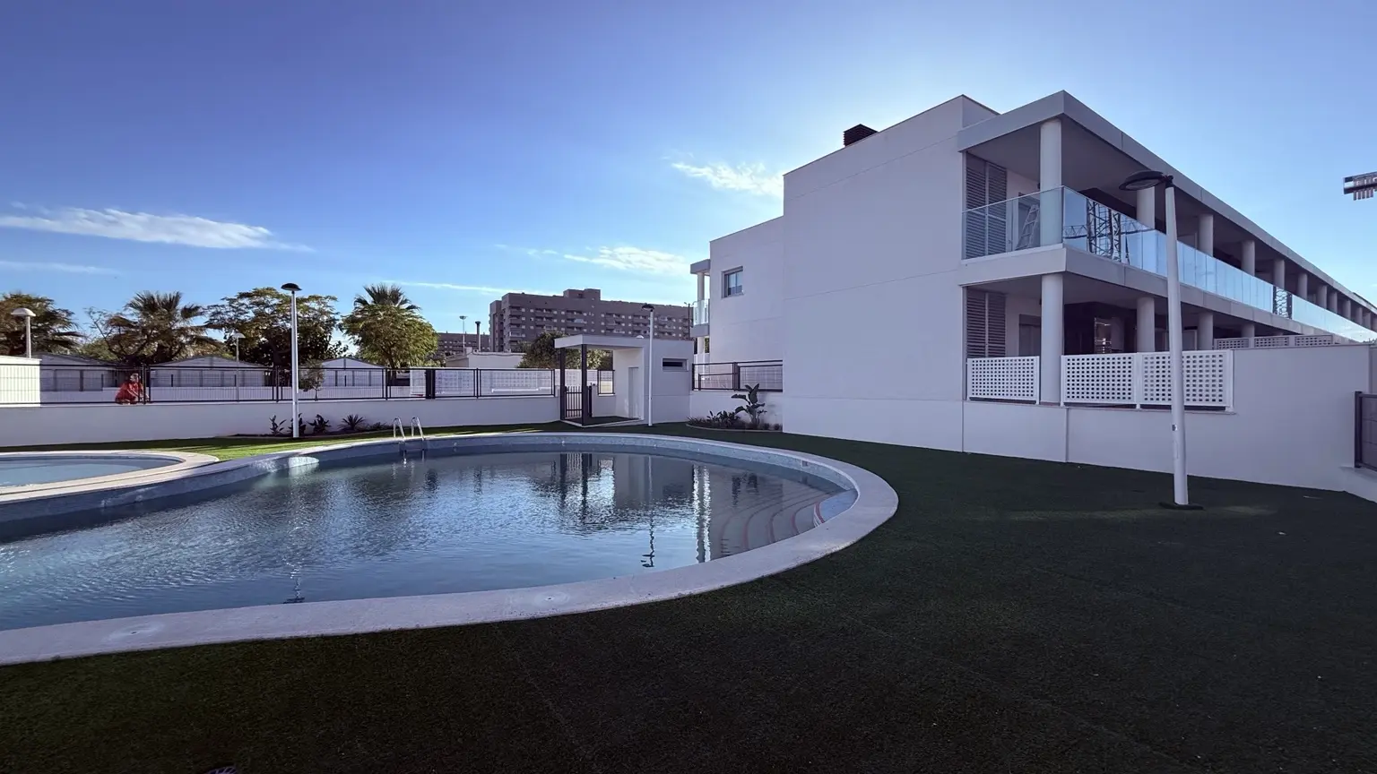 Piscina comunitaria de Sol y Mar en Torre la Sal